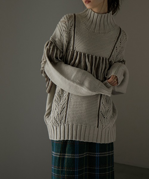 Fashion Letter（ファッションレター）の「配色フリンジハイネックニット（ニット/セーター・レディース・ブラック/グレイッシュベージュ/モカ/アイボリー・M）」の19枚目の写真