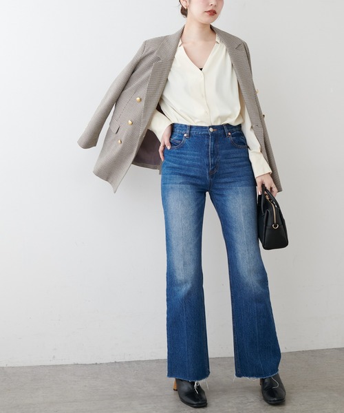 natural couture(ナチュラルクチュール)の「プチプラバー釦とろみブラウス(シャツ/ブラウス・レディース・ベージュ/ネイビー/オフホワイト/ピンク/その他1/その他2・FREE)」の8枚目の写真