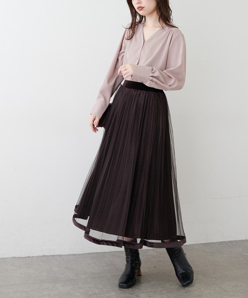 natural couture(ナチュラルクチュール)の「プチプラバー釦とろみブラウス(シャツ/ブラウス・レディース・ベージュ/ネイビー/オフホワイト/ピンク/その他1/その他2・FREE)」の11枚目の写真