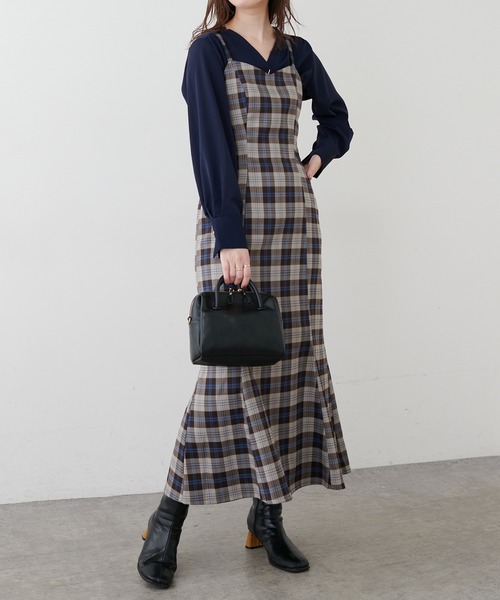 natural couture(ナチュラルクチュール)の「プチプラバー釦とろみブラウス(シャツ/ブラウス・レディース・ベージュ/ネイビー/オフホワイト/ピンク/その他1/その他2・FREE)」の15枚目の写真