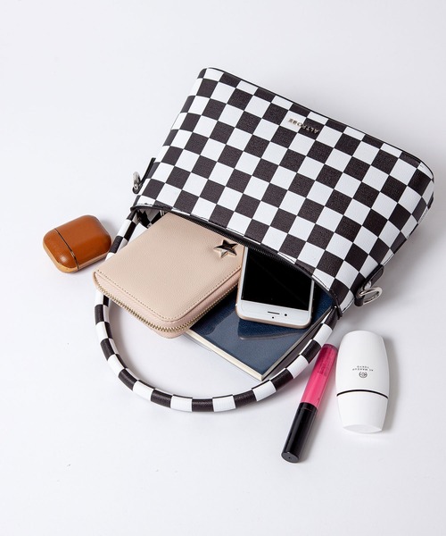 ALTROSE（アルトローズ）の「2WAYショルダー　[トープ]（ショルダーバッグ・レディース・ブラック/グリーン/ブラック×ホワイト/フューシャピンク・FREE）」の11枚目の写真