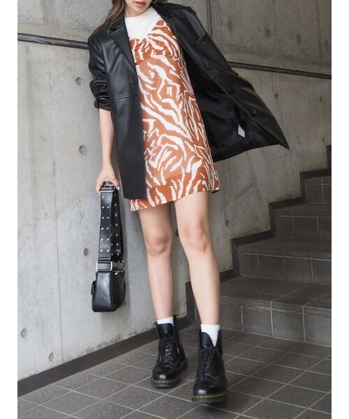 EVRIS（エヴリス）の「柄レイヤードワンピース（ワンピース・レディース・ブラック/ブラウン・FREE）」の16枚目の写真