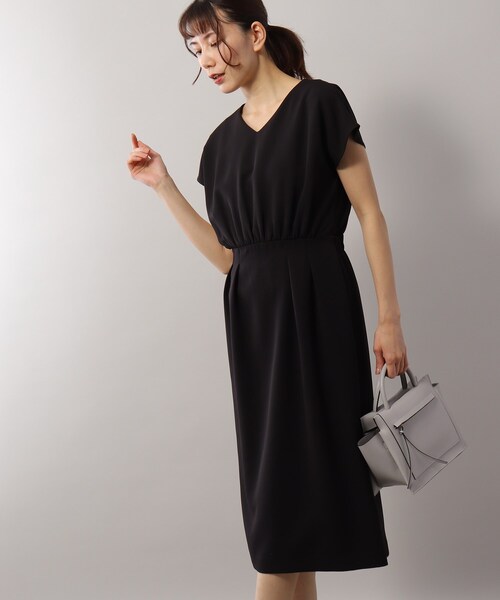 SOUP（スープ）の「◆ストレッチ素材/すっきりキレイ見えウエストタックワンピース（ワンピース・レディース・ライトグレー/ブラック/ネイビー・11/09/15 /13）」の2枚目の写真