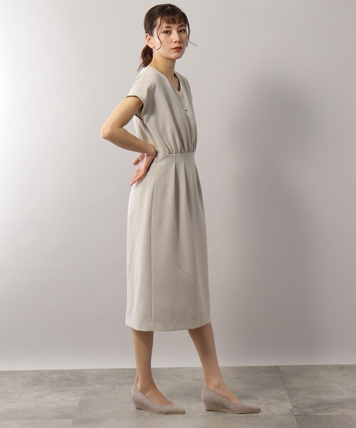 SOUP（スープ）の「◆ストレッチ素材/すっきりキレイ見えウエストタックワンピース（ワンピース・レディース・ライトグレー/ブラック/ネイビー・11/09/15 /13）」の9枚目の写真