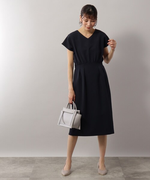 SOUP（スープ）の「◆ストレッチ素材/すっきりキレイ見えウエストタックワンピース（ワンピース・レディース・ライトグレー/ブラック/ネイビー・11/09/15 /13）」の22枚目の写真