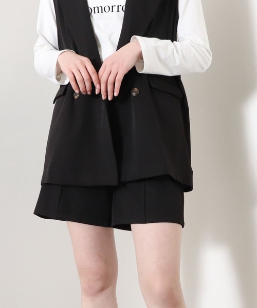 archives（アルシーヴ）の「センターシームショートパンツ（その他パンツ・レディース・ブラック/グレー/アイボリー/グリーン系その他・MEDIUM）」の3枚目の写真