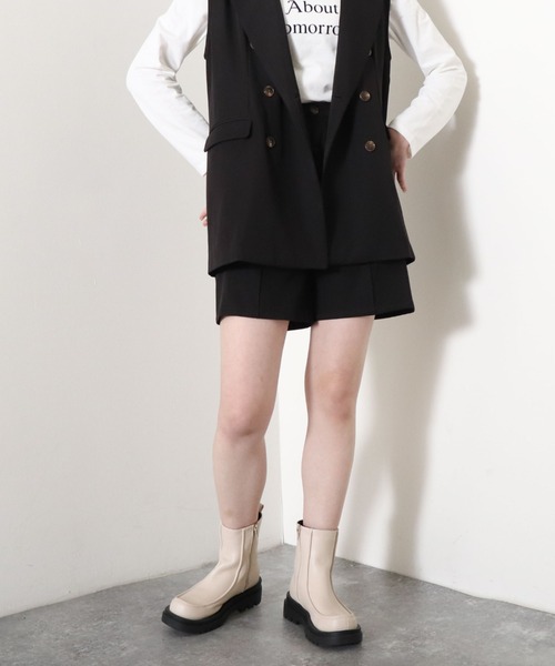 archives（アルシーヴ）の「センターシームショートパンツ（その他パンツ・レディース・ブラック/グレー/アイボリー/グリーン系その他・MEDIUM）」の17枚目の写真