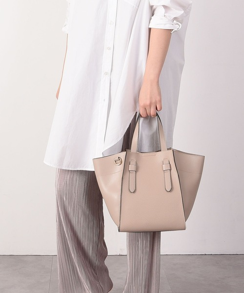 COOCO（クーコ）の「フェイクレザー２ＷＡＹトートバッグ（トートバッグ・レディース・ブラック/オフホワイト/サックスブルー/マスタード/グレー系その他・9）」の4枚目の写真