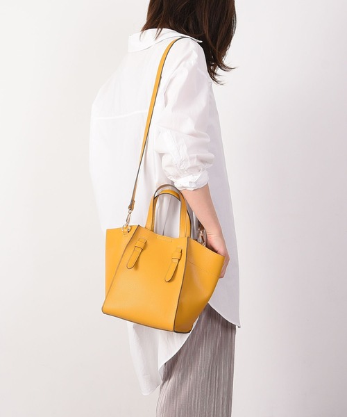 COOCO（クーコ）の「フェイクレザー２ＷＡＹトートバッグ（トートバッグ・レディース・ブラック/オフホワイト/サックスブルー/マスタード/グレー系その他・9）」の5枚目の写真