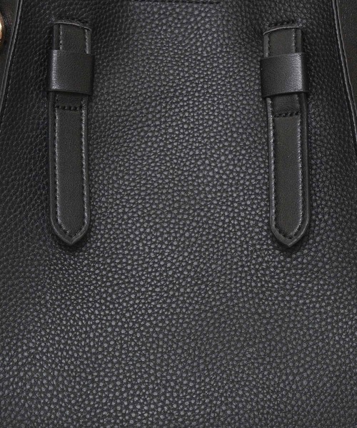 COOCO（クーコ）の「フェイクレザー２ＷＡＹトートバッグ（トートバッグ・レディース・ブラック/オフホワイト/サックスブルー/マスタード/グレー系その他・9）」の19枚目の写真