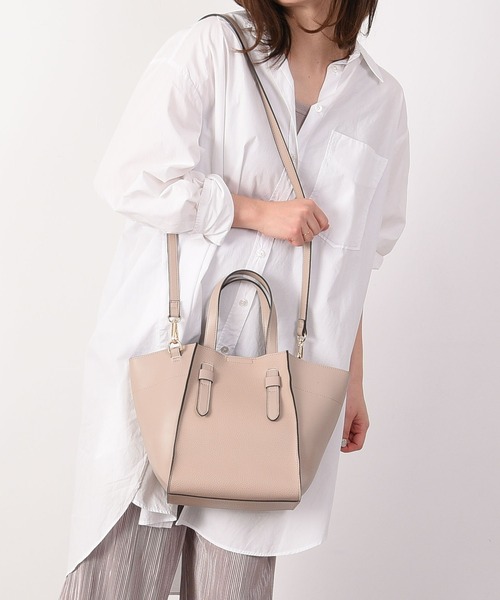 COOCO（クーコ）の「フェイクレザー２ＷＡＹトートバッグ（トートバッグ・レディース・ブラック/オフホワイト/サックスブルー/マスタード/グレー系その他・9）」の15枚目の写真