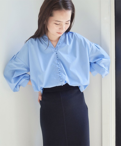 titivate(ティティベイト)の「デザイン釦ギャザーボリュームブラウス(シャツ/ブラウス・レディース・オフホワイト/イエロー/ブルー/グリーン・S/M)」の3枚目の写真