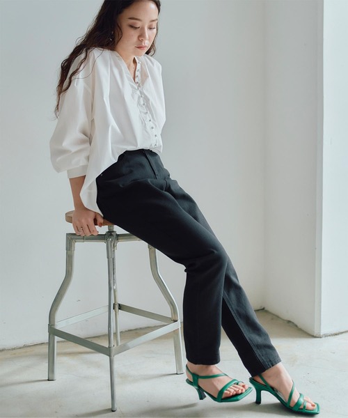 titivate(ティティベイト)の「デザイン釦ギャザーボリュームブラウス(シャツ/ブラウス・レディース・オフホワイト/イエロー/ブルー/グリーン・S/M)」の10枚目の写真