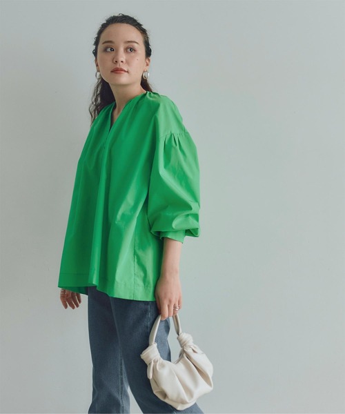 titivate(ティティベイト)の「デザイン釦ギャザーボリュームブラウス(シャツ/ブラウス・レディース・オフホワイト/イエロー/ブルー/グリーン・S/M)」の22枚目の写真