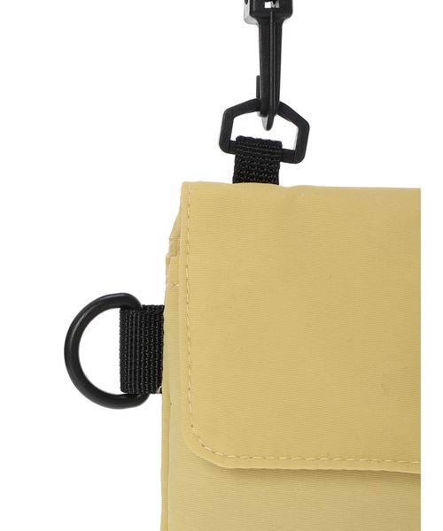 Green　Parks（グリーンパークス）の「■SNOOPY スマホショルダー＊（ショルダーバッグ・レディース・ブラック/イエロー・FREE）」の7枚目の写真