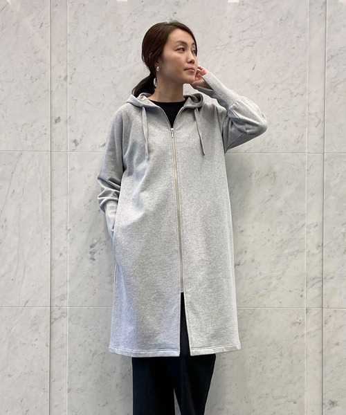 COMME CA ISM（コムサイズム）の「裏毛　ロングパーカ（パーカー・レディース・ブラック/ミント/イエロー/ホワイト/グレー/サックスブルー・FREE）」の4枚目の写真