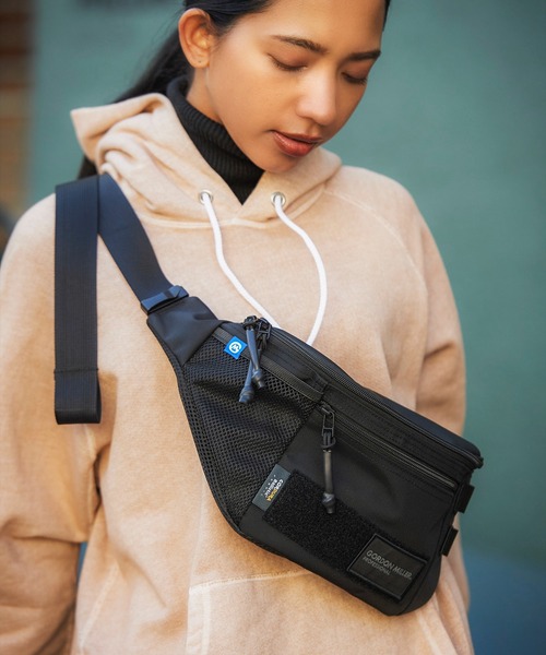 GORDON MILLER（ゴードンミラー）の「GORDON MILLER（ゴードンミラー）CORDURA （コーデュラ）BALLISTIC ボディバッグ（ボディバッグ/ウエストポーチ・メンズ・ブラック・F）」の6枚目の写真
