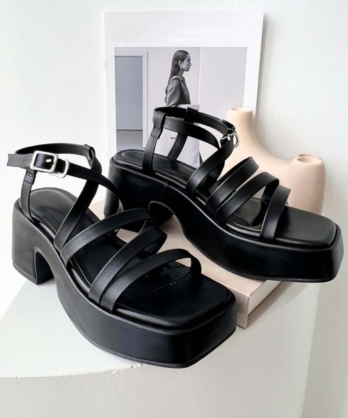 moment+(モーメントプラス)の「ナローストラップバルキーヒールサンダル(サンダル・レディース・ブラック/アイボリー/シルバー・LL/S/M/L)」の17枚目の写真