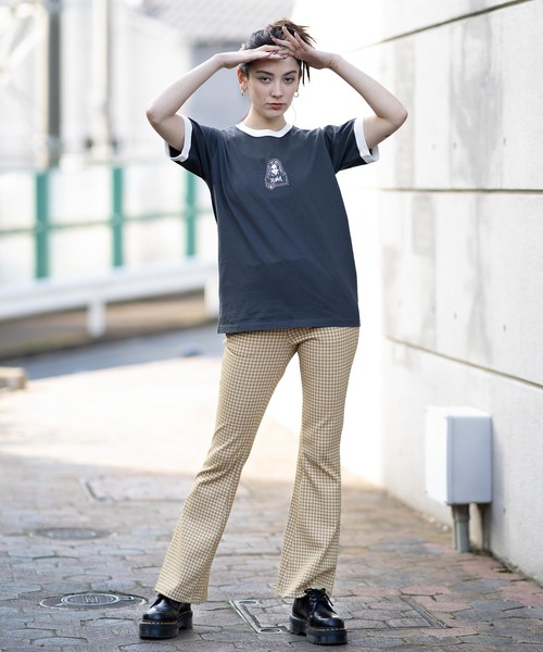 X-girl（エックスガール）の「DECO FACE S/S GIRLS TEE/ラインストーン　フェイスプリント　コンパクト　リンガーTシャツ（Tシャツ/カットソー・レディース・ホワイト/チャコール/ライトブルー・M/S）」の4枚目の写真