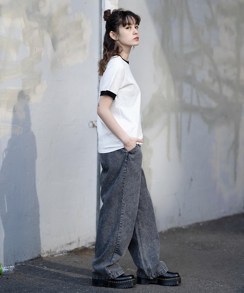 X-girl（エックスガール）の「DECO FACE S/S GIRLS TEE/ラインストーン　フェイスプリント　コンパクト　リンガーTシャツ（Tシャツ/カットソー・レディース・ホワイト/チャコール/ライトブルー・M/S）」の15枚目の写真