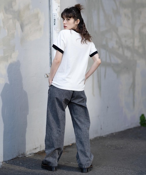 X-girl（エックスガール）の「DECO FACE S/S GIRLS TEE/ラインストーン　フェイスプリント　コンパクト　リンガーTシャツ（Tシャツ/カットソー・レディース・ホワイト/チャコール/ライトブルー・M/S）」の16枚目の写真