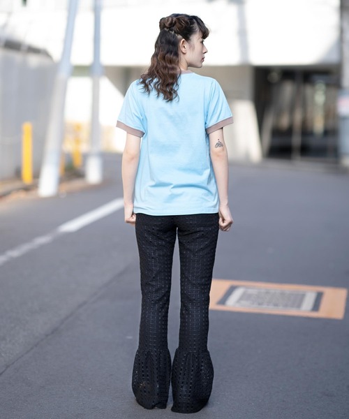 X-girl（エックスガール）の「DECO FACE S/S GIRLS TEE/ラインストーン　フェイスプリント　コンパクト　リンガーTシャツ（Tシャツ/カットソー・レディース・ホワイト/チャコール/ライトブルー・M/S）」の21枚目の写真