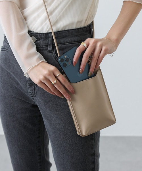 COLONY 2139（コロニートゥーワンスリーナイン）の「スマホお財布ミニショルダーバッグ（ショルダーバッグ・レディース・ブラック/ベージュ/グリーン/ライトグレー/ブラック系その他/シルバー/アイボリー/ブラウン/ブラック系その他2・FREE）」の21枚目の写真