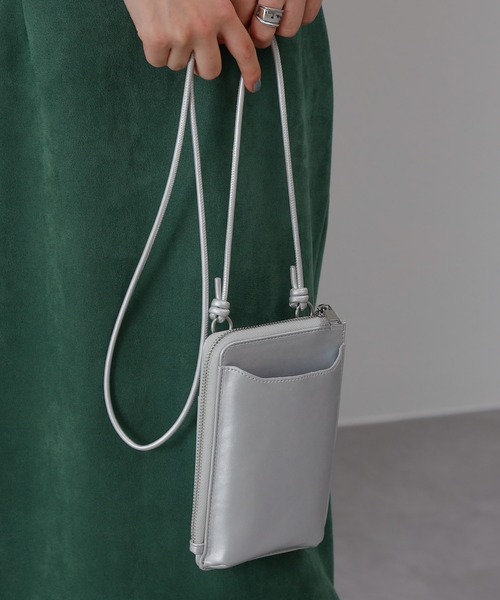 COLONY 2139（コロニートゥーワンスリーナイン）の「スマホお財布ミニショルダーバッグ（ショルダーバッグ・レディース・ブラック/ベージュ/グリーン/ライトグレー/ブラック系その他/シルバー/アイボリー/ブラウン/ブラック系その他2・FREE）」の22枚目の写真