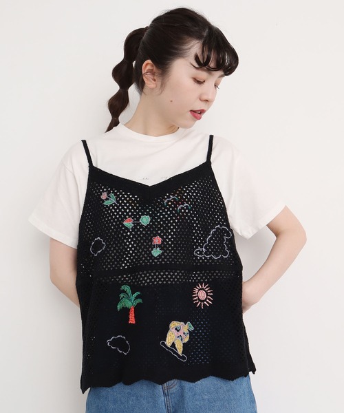 l'atelier du savon（アトリエドサボン）の「surfing　girl  刺繍　キャミ（ニット/セーター・レディース・ブラック/アイボリー・FREE）」の2枚目の写真