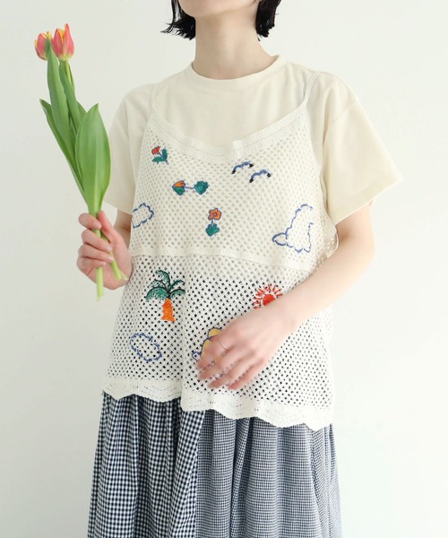 l'atelier du savon（アトリエドサボン）の「surfing　girl  刺繍　キャミ（ニット/セーター・レディース・ブラック/アイボリー・FREE）」の7枚目の写真