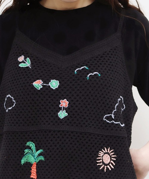 l'atelier du savon（アトリエドサボン）の「surfing　girl  刺繍　キャミ（ニット/セーター・レディース・ブラック/アイボリー・FREE）」の6枚目の写真