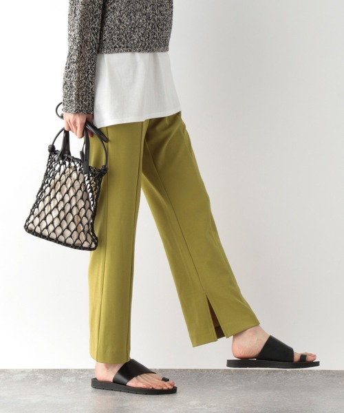 GLOBAL WORK（グローバルワーク）の「スゴらくカットスリットフレアパンツ/274374（その他パンツ・レディース・イエロー/ブラック/レッド/グリーン・MEDIUM/LARGE）」の5枚目の写真