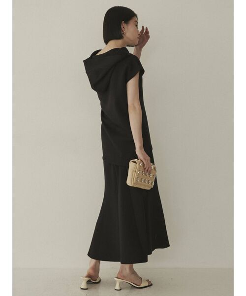 COTORICA(コトリカ)の「ダンボールマーメイドロングスカート【セットアップ対応】(スカート・レディース・アイボリー/ブラック/ブルー・SMALL/MEDIUM)」の7枚目の写真