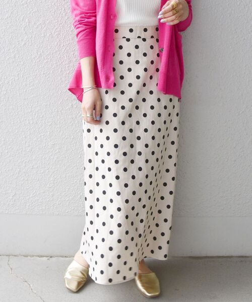 SHIPS any(シップス エニィ)の「SHIPS any:〈ウォッシャブル〉リネン ミックス マーメイド スカート◇(スカート・レディース・カーキ/ブラック/ホワイト/ベージュ・38/36)」の4枚目の写真