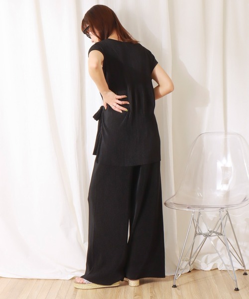 libelle more（リベル モア）の「クリスタルプリーツ　プルオーバー+パンツ　セット（セットアップ・レディース・モカ/ブラック/スモークピンク/グレイッシュベージュ・L/M）」の8枚目の写真