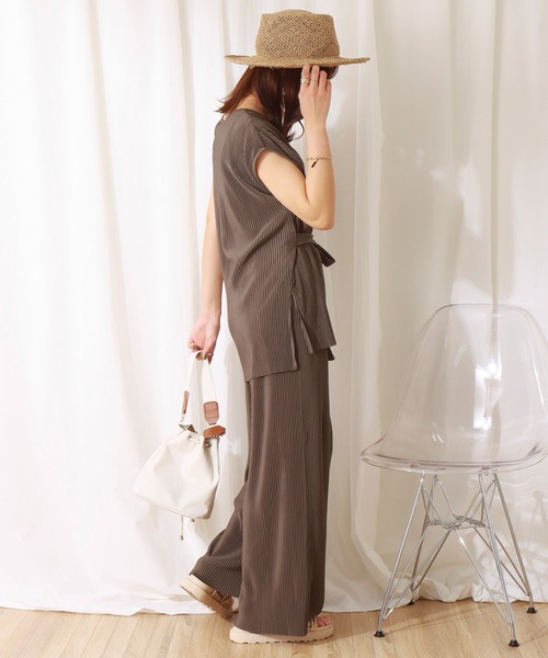 libelle more（リベル モア）の「クリスタルプリーツ　プルオーバー+パンツ　セット（セットアップ・レディース・モカ/ブラック/スモークピンク/グレイッシュベージュ・L/M）」の15枚目の写真