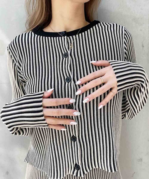 esutoreja（エストレジャ）の「デザインストライプニットカーディガン（カーディガン/ボレロ・レディース・ブラック/ベージュ/ブラウン・FREE）」の13枚目の写真