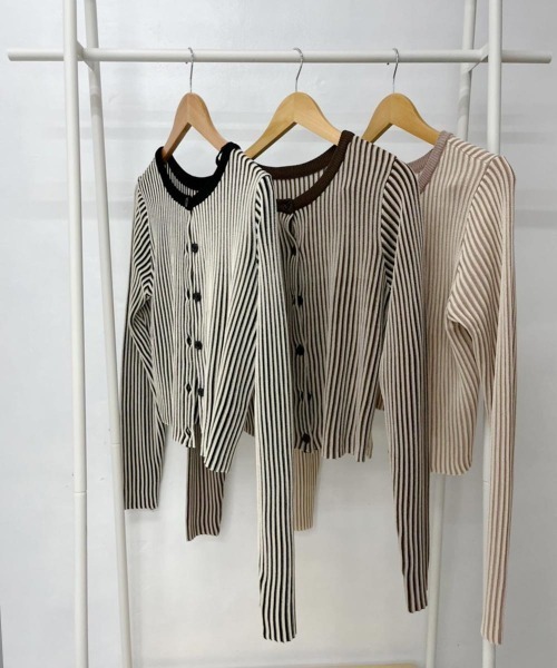 esutoreja（エストレジャ）の「デザインストライプニットカーディガン（カーディガン/ボレロ・レディース・ブラック/ベージュ/ブラウン・FREE）」の14枚目の写真