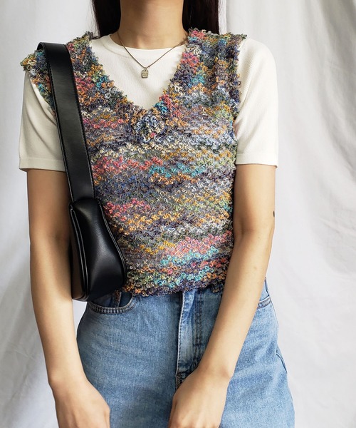 me+em select(ミームセレクト)の「ファンシーヤーンカラーループベスト【韓国製】(ベスト・レディース・ブラック/ピンク/ブルー・FREE)」の2枚目の写真