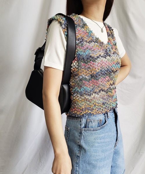 me+em select(ミームセレクト)の「ファンシーヤーンカラーループベスト【韓国製】(ベスト・レディース・ブラック/ピンク/ブルー・FREE)」の17枚目の写真