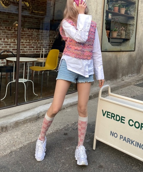 me+em select(ミームセレクト)の「ファンシーヤーンカラーループベスト【韓国製】(ベスト・レディース・ブラック/ピンク/ブルー・FREE)」の19枚目の写真