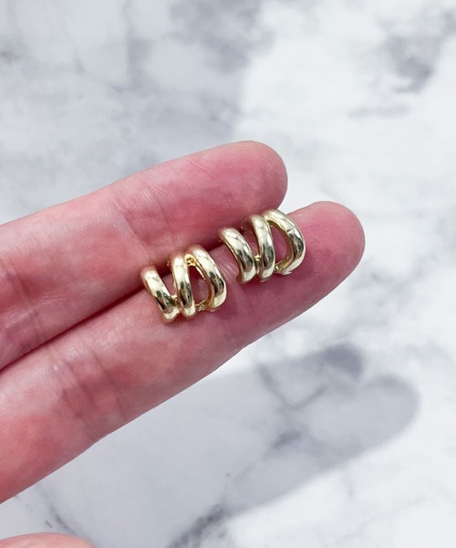 yu-ka（ユーカ）の「YU-KA : トリプルプランプピアス / TRIPLE PLUMP PIERCE（ピアス（両耳用）・レディース・シルバー/ゴールド・FREE）」の8枚目の写真