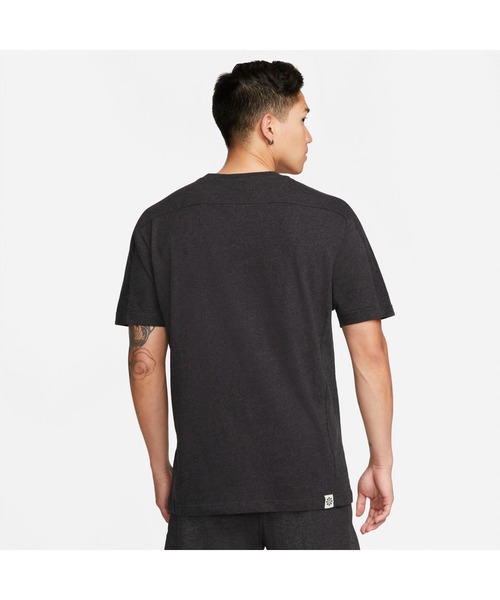 NIKE（ナイキ）の「ナイキ NIKE ナイキ NSW リバイバル S/S トップ C（Tシャツ/カットソー・メンズ・ブラック/ペールイエロー・LL/S/L/M/3L）」の6枚目の写真
