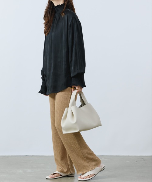 NEUNA(ヌナ)の「【ふかふかソールで歩きやすい!】キルティングクッショントングサンダル(サンダル・レディース・アイボリー/ブラック・SMALL/MEDIUM/LARGE)」の5枚目の写真