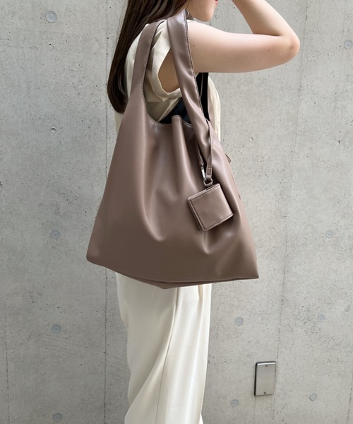 CLEA（クレア）の「コインケース付き フェイクレザーマルシェトート（トートバッグ・レディース・ブラック/アイボリー/モカ/シルバー・FREE）」の17枚目の写真