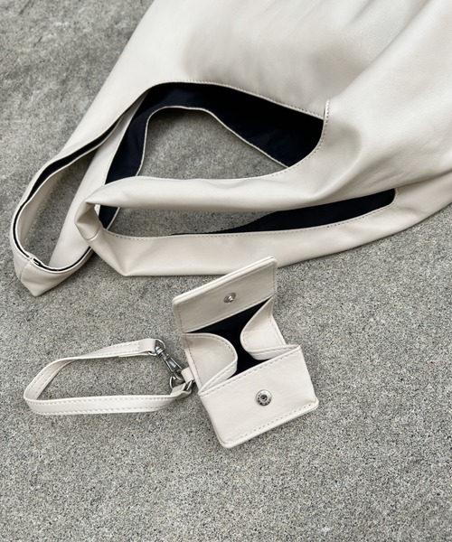 CLEA（クレア）の「コインケース付き フェイクレザーマルシェトート（トートバッグ・レディース・ブラック/アイボリー/モカ/シルバー・FREE）」の20枚目の写真