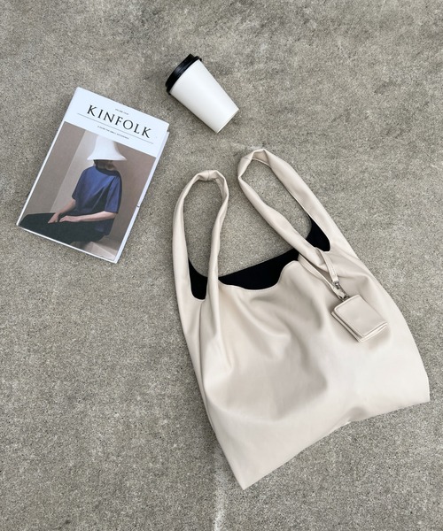 CLEA（クレア）の「コインケース付き フェイクレザーマルシェトート（トートバッグ・レディース・ブラック/アイボリー/モカ/シルバー・FREE）」の19枚目の写真