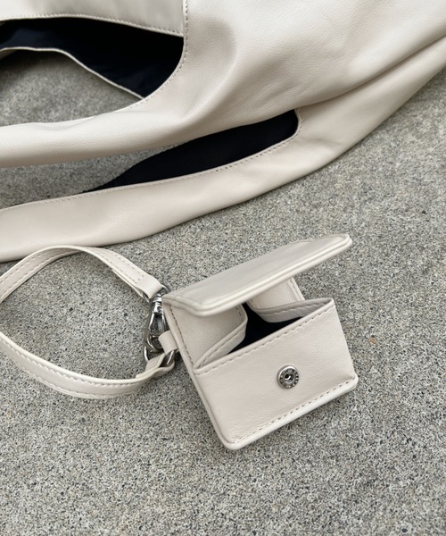 CLEA（クレア）の「コインケース付き フェイクレザーマルシェトート（トートバッグ・レディース・ブラック/アイボリー/モカ/シルバー・FREE）」の21枚目の写真