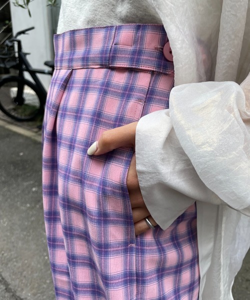 CIAOPANIC(チャオパニック)の「【2022AWアイテム】スタッフお勧め、チェックスラックスパンツ(スラックス・レディース・ベージュ/ピンク/オレンジ・SMALL/MEDIUM)」の22枚目の写真