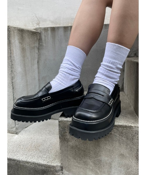 ENVYM（アンビー）の「チャンキーボリュームローファー（ブーツ・レディース・ブラック/ブラック系・22.5cm/23.5cm/24.5cm）」の10枚目の写真